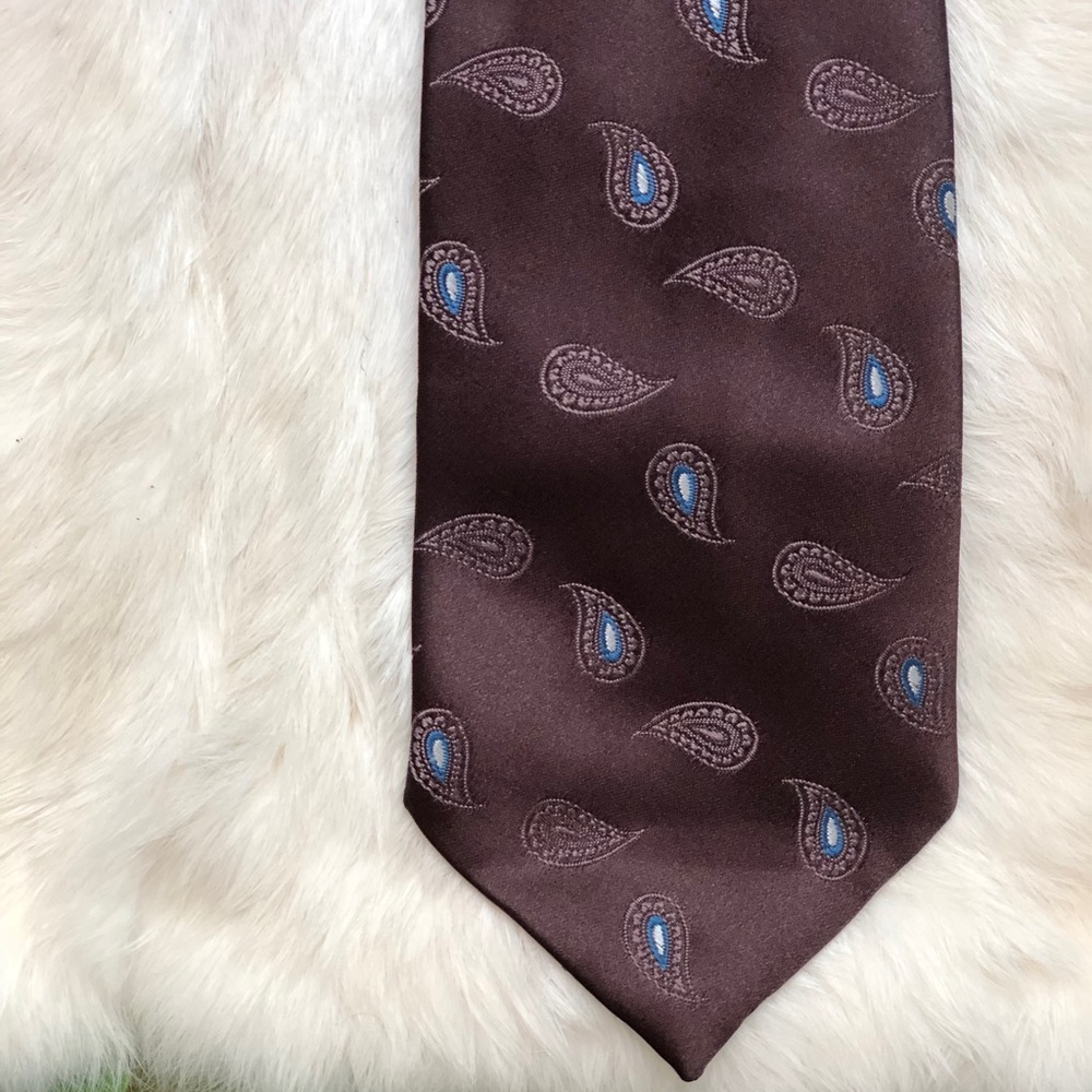 Paisley Patterned Botany 500 Men’s Necktie - Picture 4 of 8